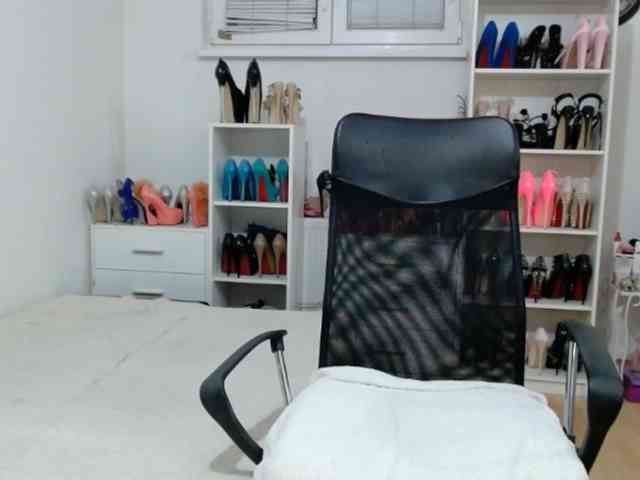 MisstressSabi webcam