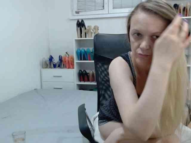 MisstressSabi webcam