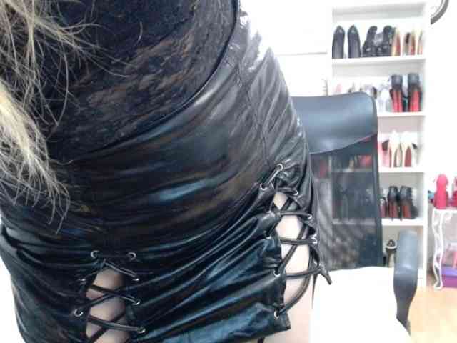 MisstressSabi webcam