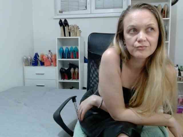 MisstressSabi webcam