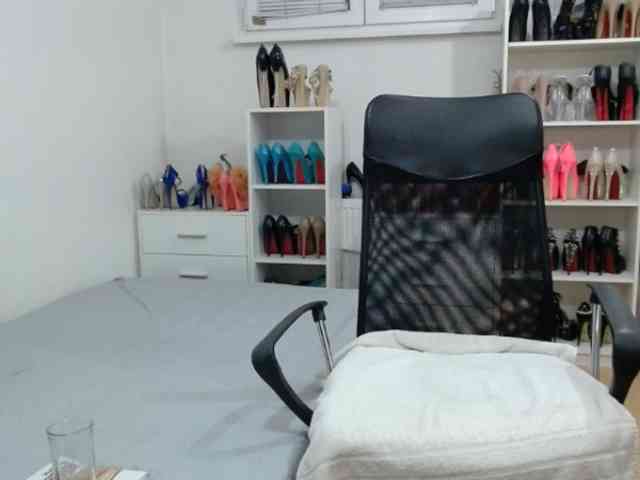 MisstressSabi webcam