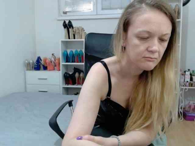 MisstressSabi webcam