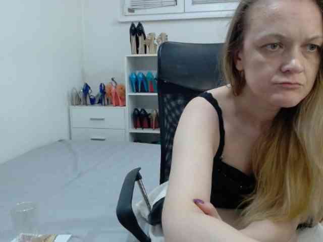 MisstressSabi webcam