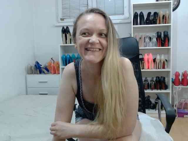 MisstressSabi webcam