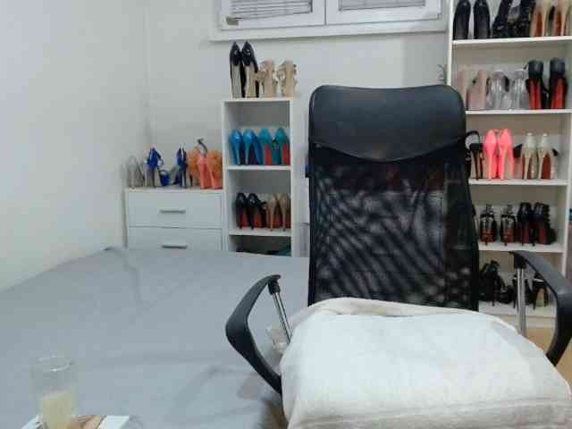 MisstressSabi webcam