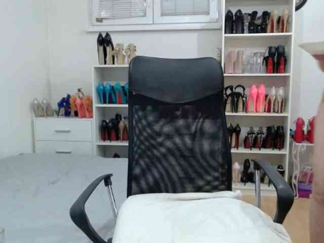 MisstressSabi webcam