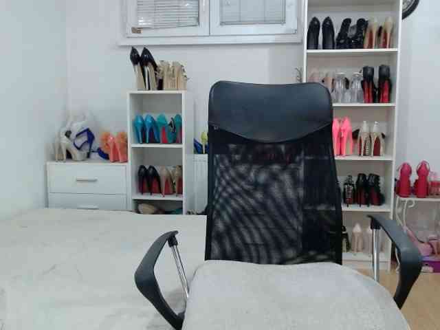 MisstressSabi webcam
