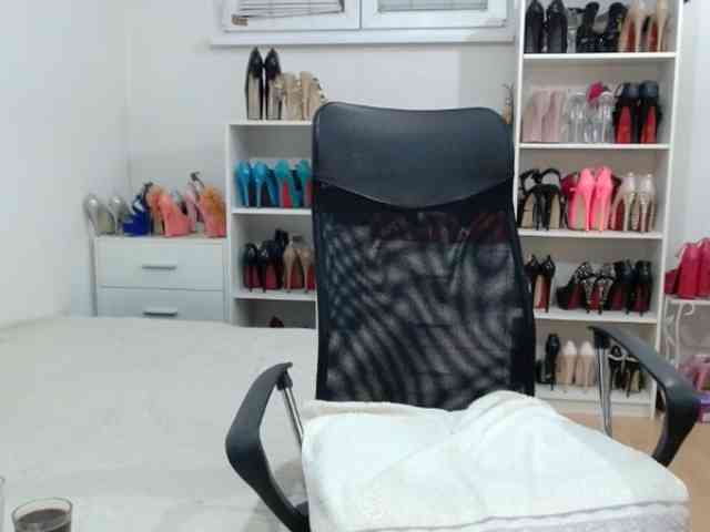 MisstressSabi webcam