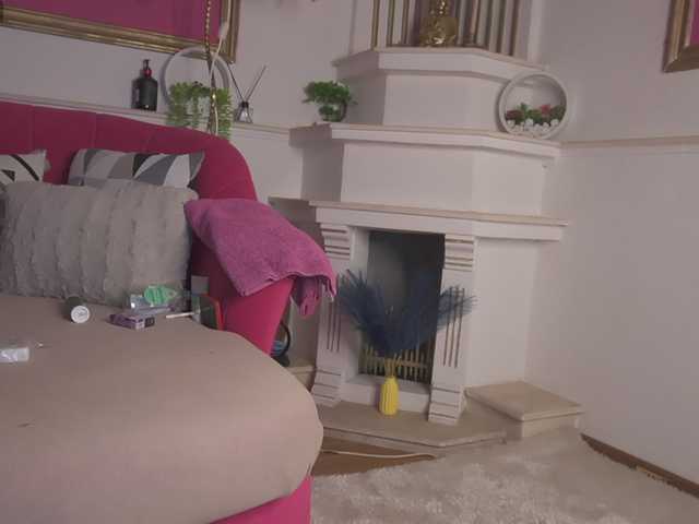 LoriMinelli live cam on BongaCams