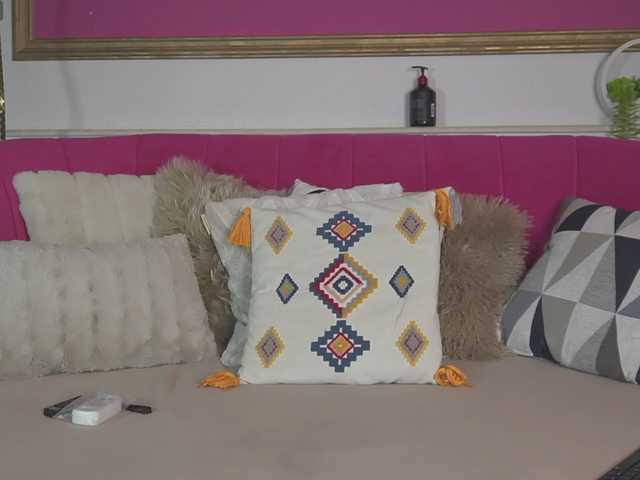 LoriMinelli live cam on BongaCams