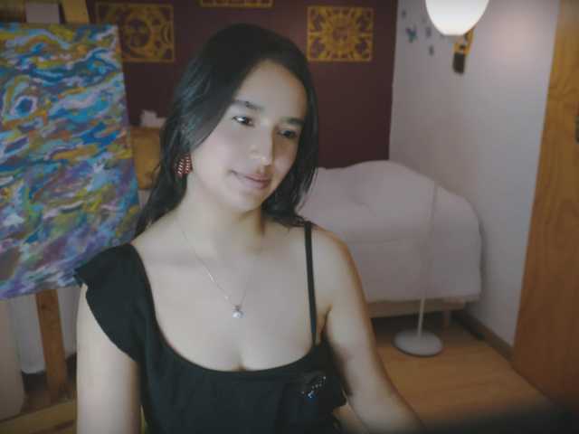 Bella-mwc live cam on BongaCams