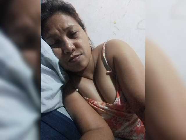 pinaymaniac69 live cam on BongaCams