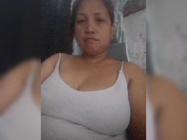 pinaymaniac69 live cam on BongaCams