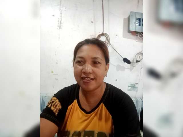 pinaymaniac69 live cam on BongaCams
