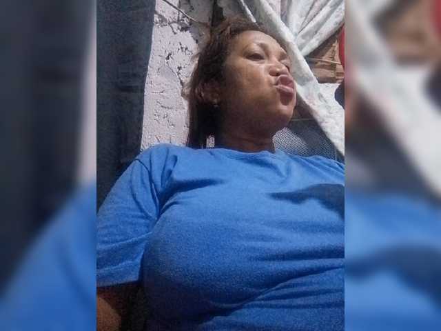 pinaymaniac69 live cam on BongaCams