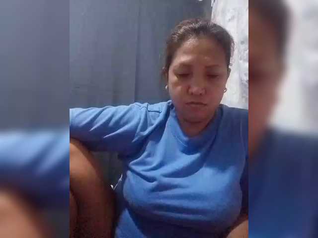 le modèle pinaymaniac69 est en webcam porno dans un show sur le site bongacams, il possède les tags suivants: Asian,Brunette,Hairy