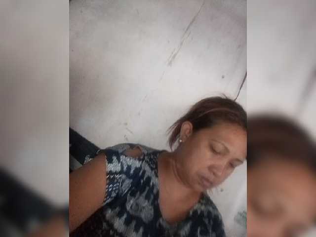 pinaymaniac69 live cam on BongaCams
