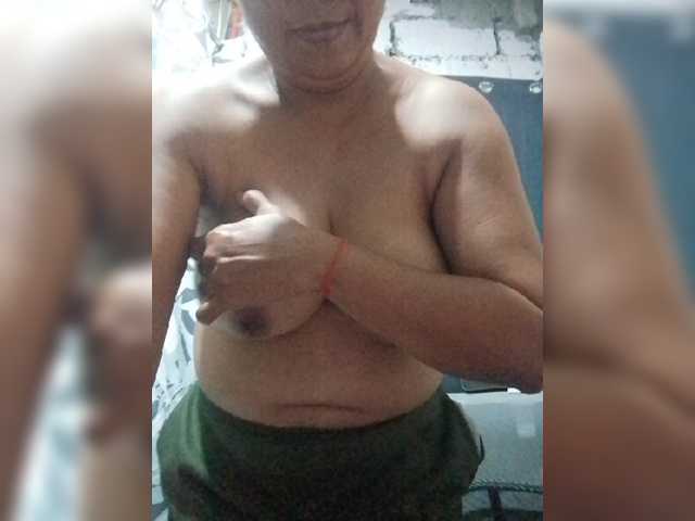 pinaymaniac69 live cam on BongaCams
