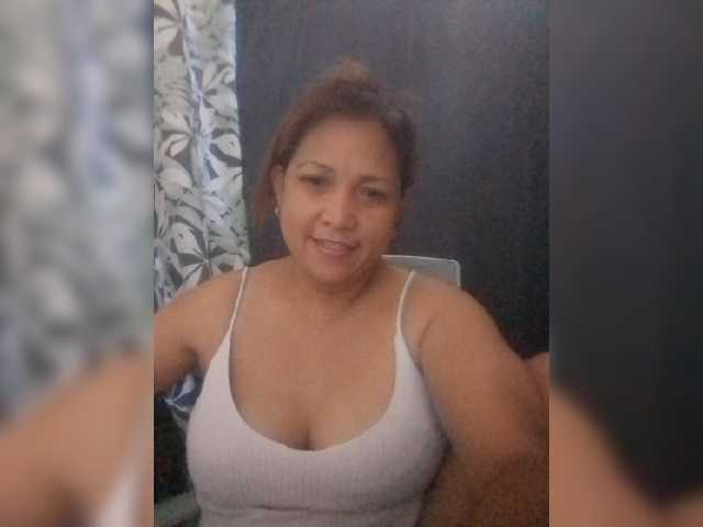 pinaymaniac69 live cam on BongaCams