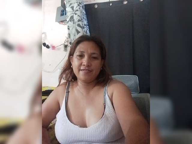 pinaymaniac69 live cam on BongaCams