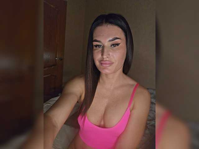 XStrawberryX live cam on BongaCams