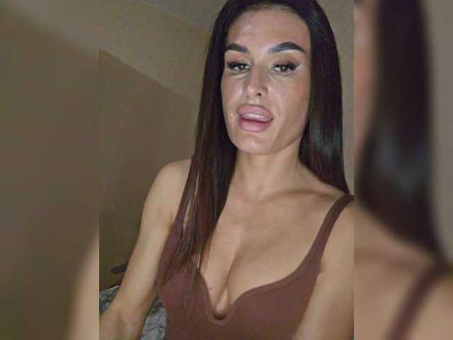 XStrawberryX live cam on BongaCams