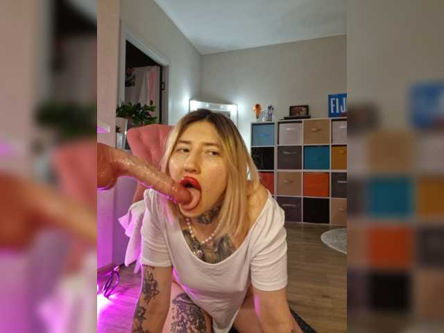 a-squirter live cam on BongaCams