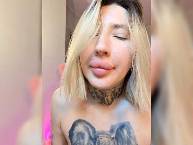 a-squirter live cam on BongaCams