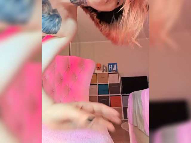 a-squirter live cam on BongaCams