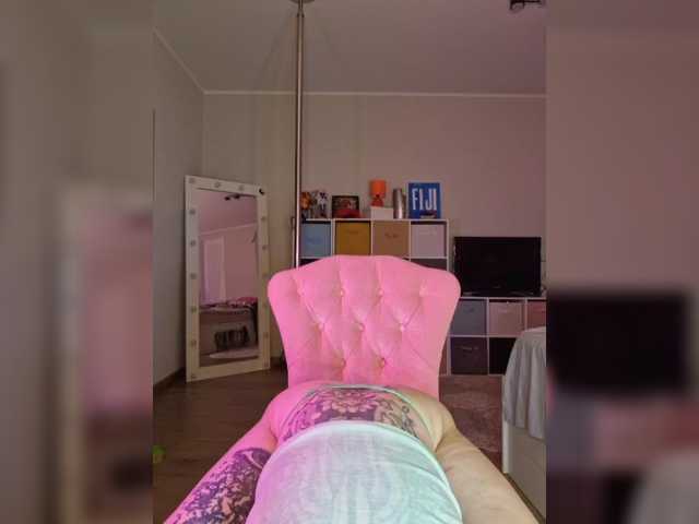 a-squirter live cam on BongaCams