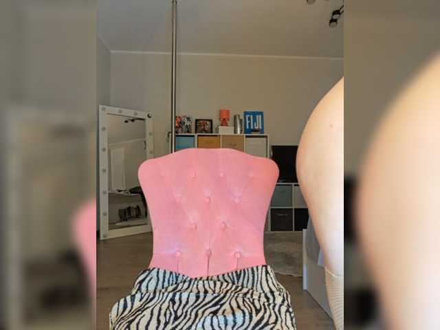 a-squirter live cam on BongaCams