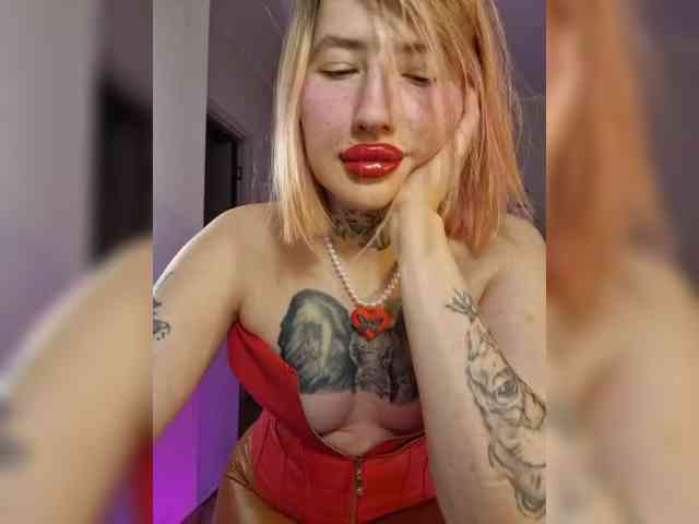 Model: femmfatale
