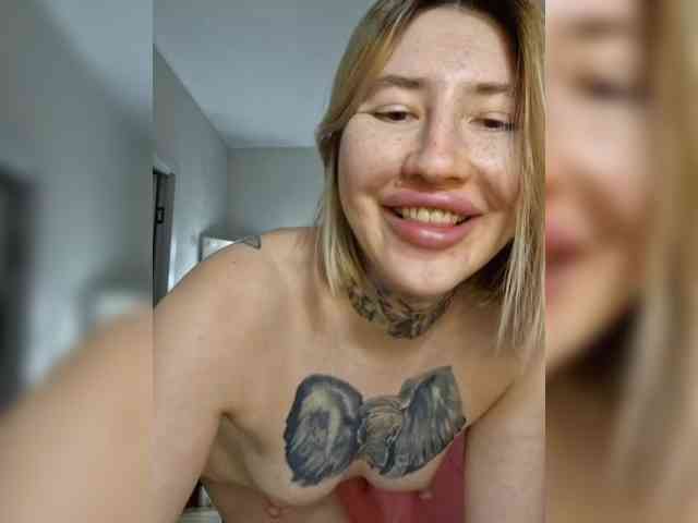 Model: femmfatale