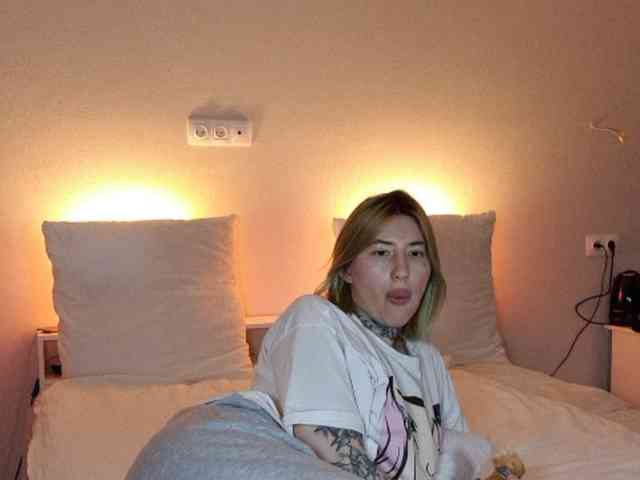 a-squirter Live Webcam on BongaCams