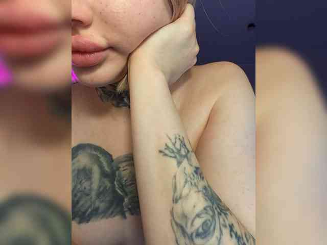 Model: femmfatale