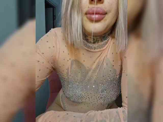 Model: femmfatale