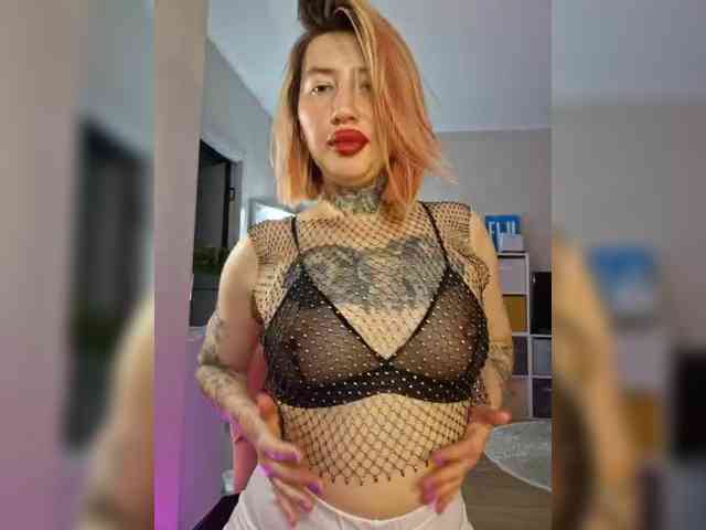 Model: femmfatale