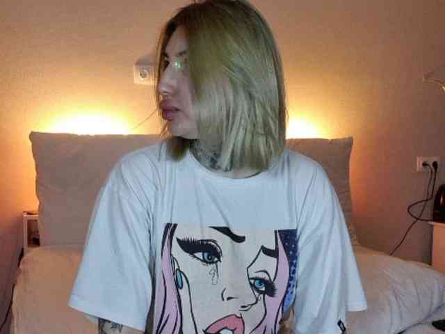 a-squirter Live Webcam on BongaCams