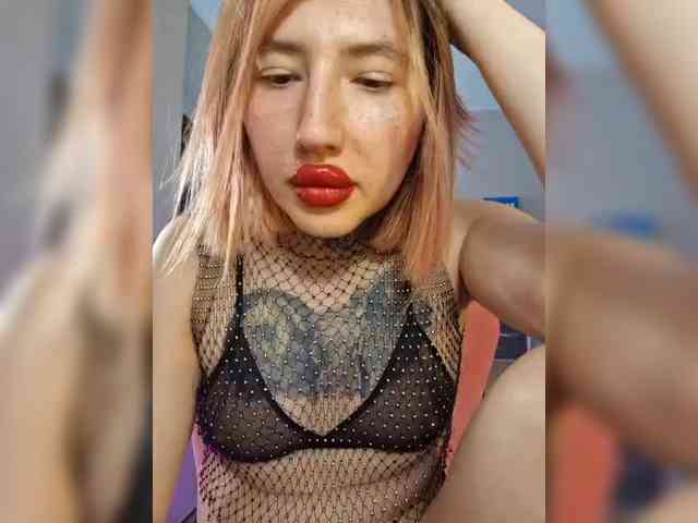 Model: femmfatale
