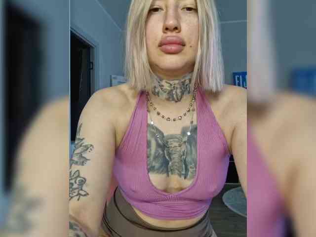 Model: femmfatale