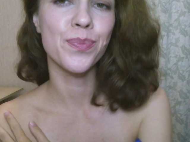 AnnastaStasy live cam on BongaCams