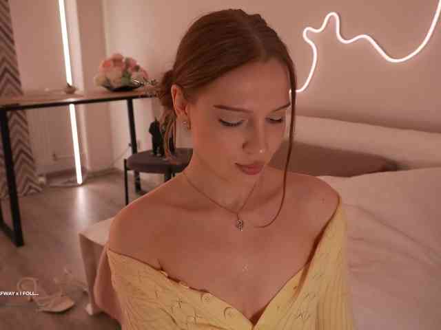 evie-sapphire Live Webcam on BongaCams
