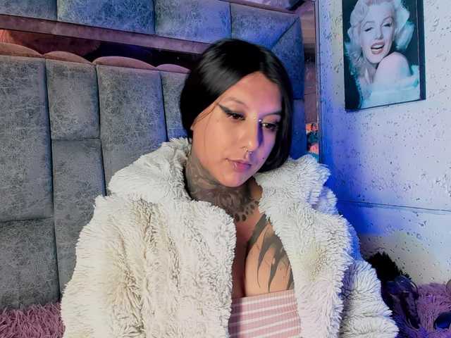 Sex chat gratuit in direct cu chantallthx pe BongaCams