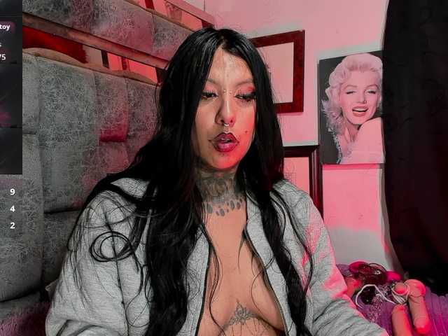 chantallthx live cam on BongaCams