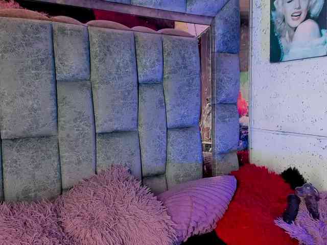 missdarklatin webcam