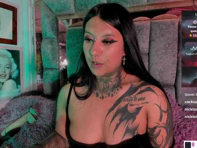 Chantallthx webcam