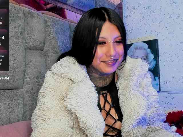 missdarklatin webcam