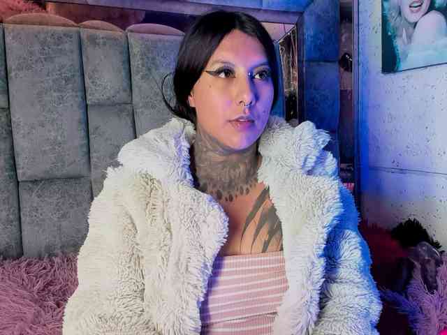 missdarklatin webcam