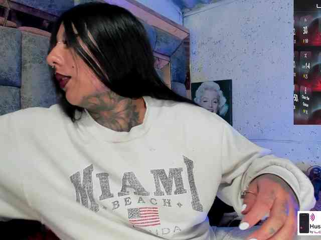 missdarklatin webcam
