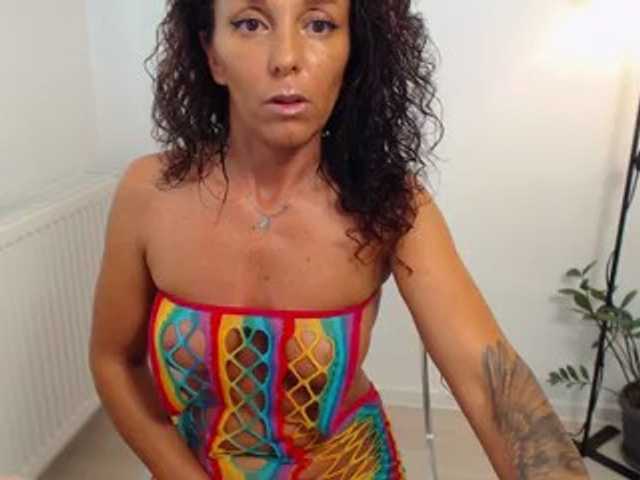 LovelyBrownie live cam on BongaCams